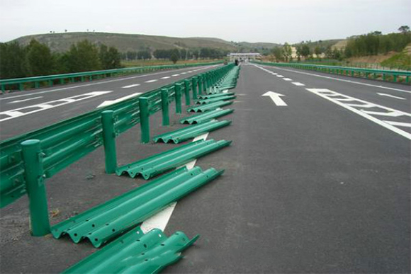 淮北波形护栏的维护与管理确保道路安全的关键步骤
